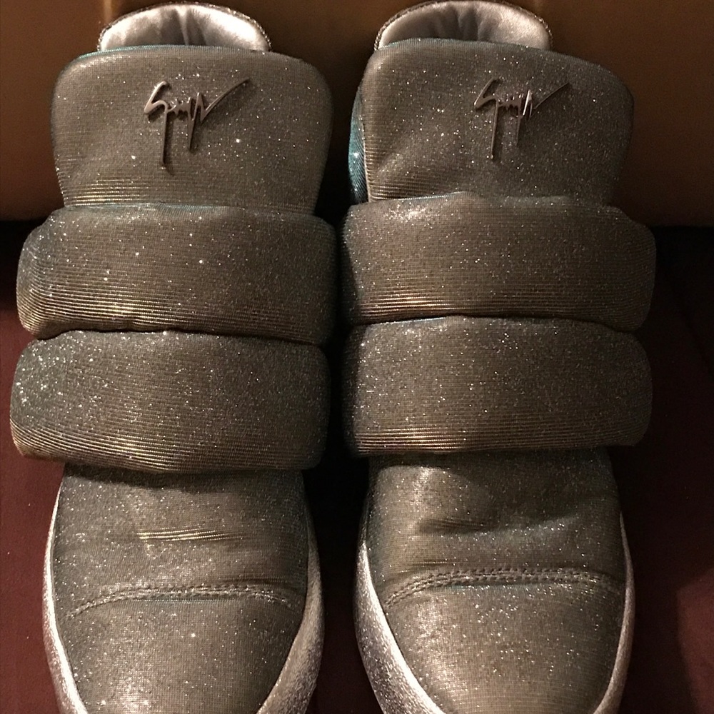 Puffy Strap glitter hightops